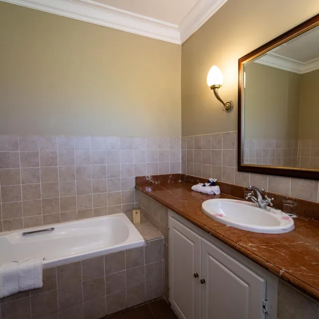Room, Double Bed, Gooderson Kloppenheim Country Estate 7/7