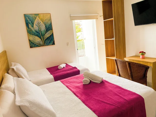 غرفة ديلوكس ثلاثية بسرير كوين وسرير فردي، Hotel Olas del Mar 1/5
