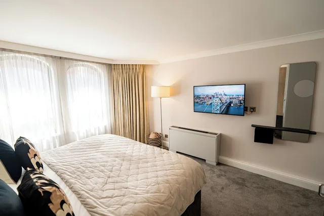 2 Bedrooms, Executive, Apartment, 2 King Beds, Mayfair House 10/10
