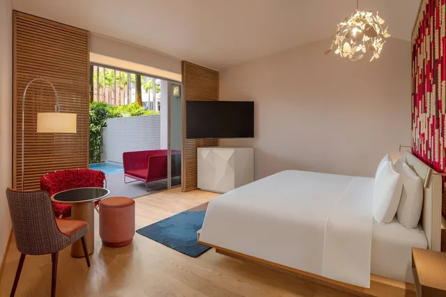 غرفة بسرير كينج بشرفة، W Singapore Sentosa Cove 3/4