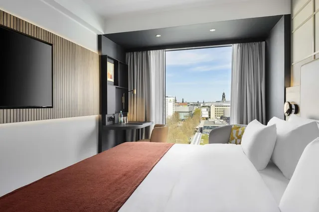 Deluxe, King Bed, Old Town View، Barcelo Dresden Newa 4/10