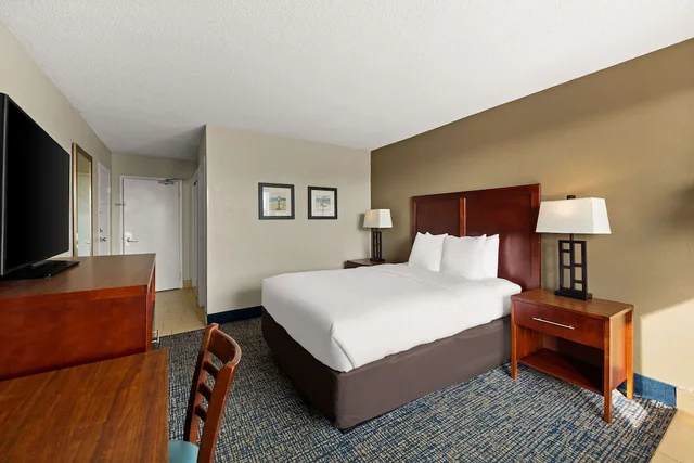 Room, Queen Bed, Dune View، Comfort Inn On The Ocean 4/5