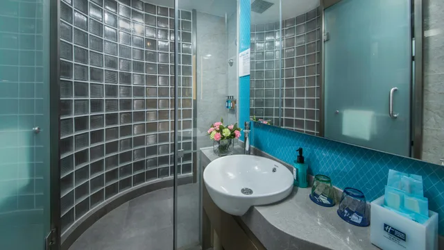 Standard, King Bed, Holiday Inn Express Xichang City Center 7/7