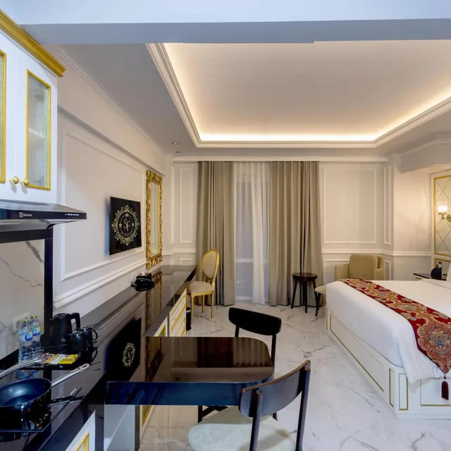 Room, King Bed, S and F Residence 3/3