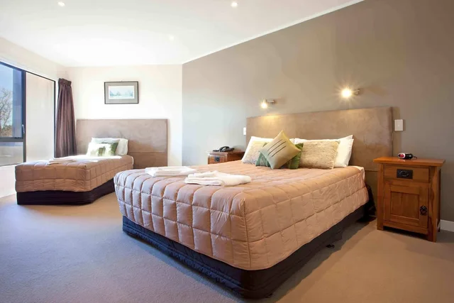 غرفة تنفيذية رباعية، Auckland Airport Kiwi Hotel 1/3