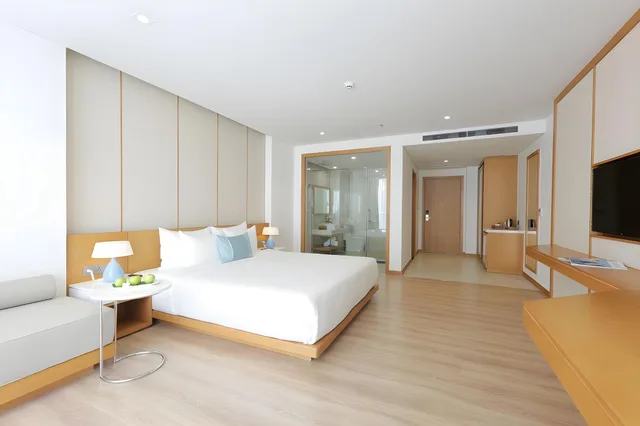 Premier, Suite, City View, Balcony, TMS Hotel Da Nang Beach 2/2