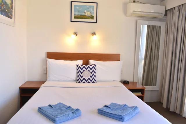 غرفة قياسية بسرير كوين، Port O Call Motel 4/7