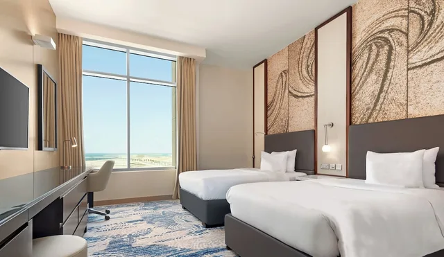 Executive, Twin Beds, Novotel Dubai Gold District 3/6