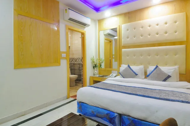 غرفة ديلوكس بسرير مزدوج بغرفة نوم واحدة، Check In Room RK Ashram 2/4