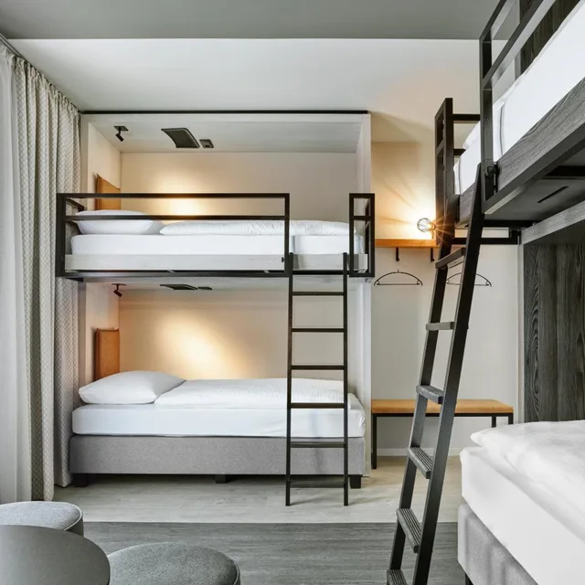 Room, Quadruple, H2 Hotel Saarbrucken 5/10