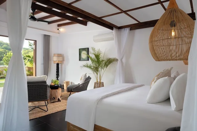 Room, King Bed, Hill View، Pondok Santi Estate 2/4