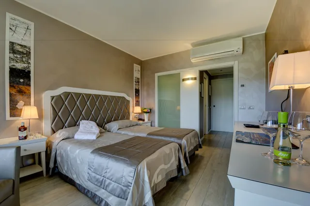 غرفة بريفيليج بسرير مزدوج أو سريرين منفصلين، Parc Hotel Gritti 2/3