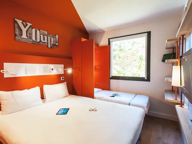 غرفة بسريرين منفصلين، ibis budget Chateau-Thierry 1/8