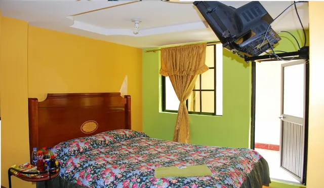 غرفة بسرير كوين، Hotel Gran Quitumbe 1/6