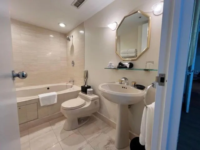 جناح رئاسي، Cambridge Suites Hotel - Toronto 7/10