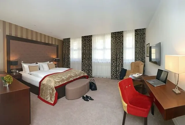 غرفة كومفورت بسرير كينج، Romantik Hotel Burgkeller & Residenz Kerstinghaus 3/6
