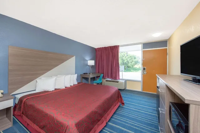 غرفة بسرير كوين لذوي الإعاقة، Days Inn by Wyndham Salem, Illinois 1/1