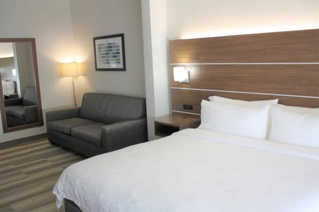 جناح بسرير كينج، Holiday Inn Express Atlanta Ne I 85 Clairmont 1/8