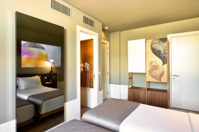 غرفة عائلية بسرير مزدوج وسريرين منفصلين، My Story Hotel Rossio 4/9
