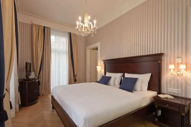 Suite, King Bed, Austria Trend Parkhotel Schonbrunn 7/10