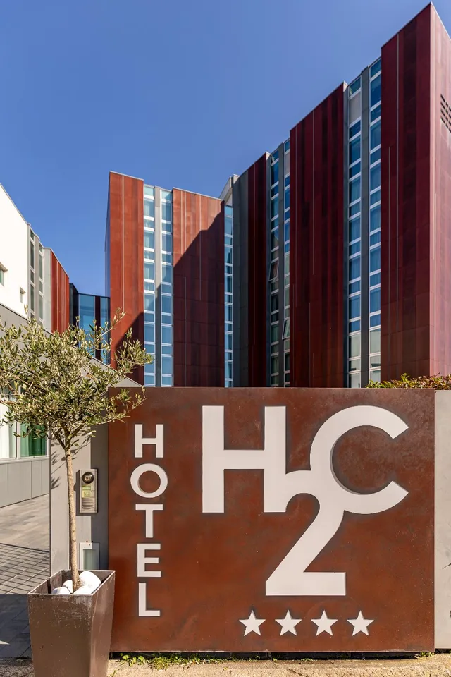 غرفة سوبيريور بسريرين منفصلين، H2C HOTEL MILANOFIORI 1/1