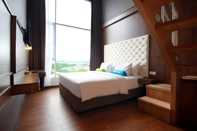 لوفت عائلي، GRAND TEBU HOTEL 1/2