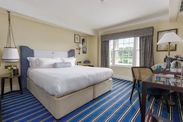 Room, King Bed, Riverside، Red Lion Hotel 1/3
