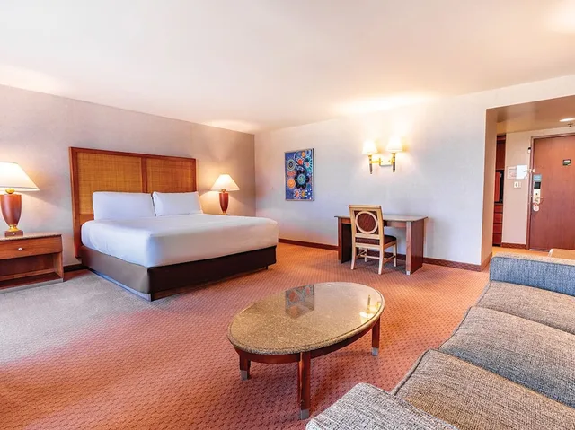 جناح بسرير كينج، Rio Hotel & Casino - Masquerade Tower 2/9