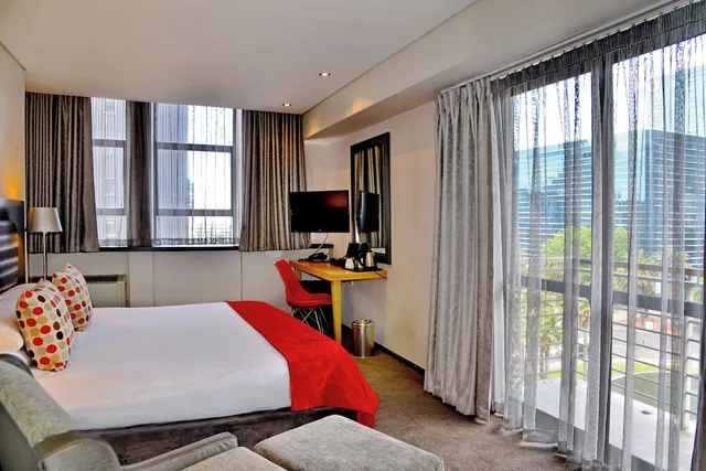 غرفة ديلوكس بسرير كينج بإطلالة على الجبل، Fountains Hotel 1/10