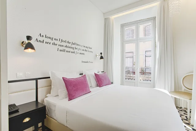 Superior, Twin Beds, Street View، Hotel Lis Baixa 1/5