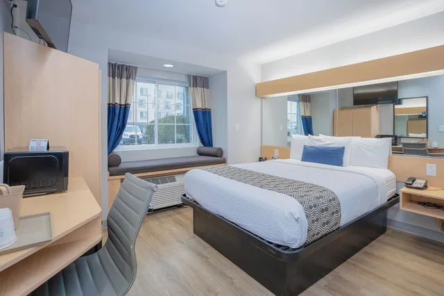 غرفة بسرير كوين لذوي الإعاقة، Microtel Inn And Suites of Albertville 3/10