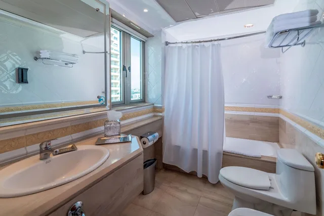 Junior Suite, Single, King Bed, Ocean View, Catalonia Santo Domingo 8/9