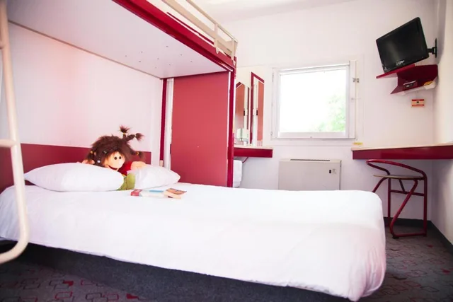 Room, Triple, Shared Bathroom, Hotel ClassEco Gent 2/4