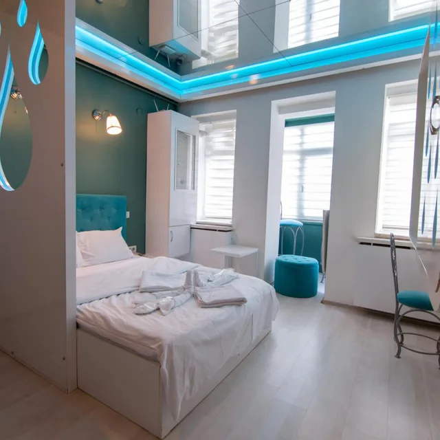 جناح، Element Suites 7/10