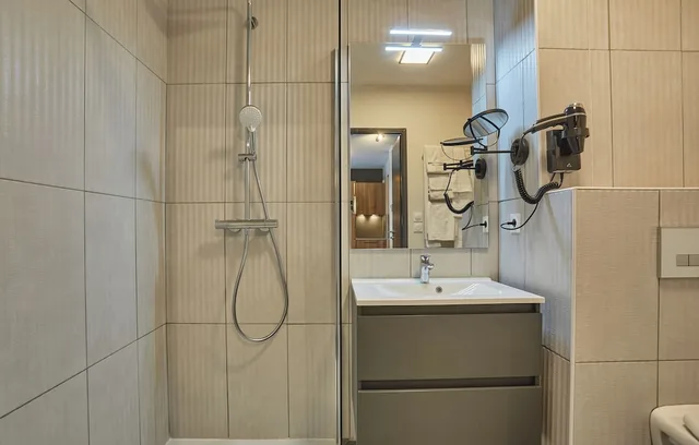 شقة بسريرين منفصلين وسرير بطابقين بإطلالة على الجبل مع سرير سحّاب إضافي، Residence Odalys le Mont d'Auron 5/5