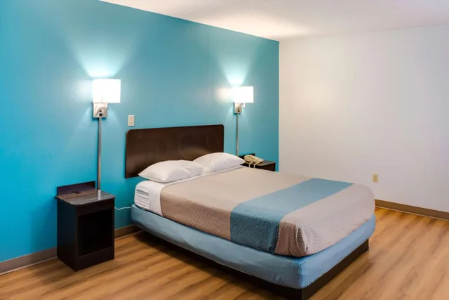 غرفة بسرير كينج، Motel6 Richmond, IN 5/7