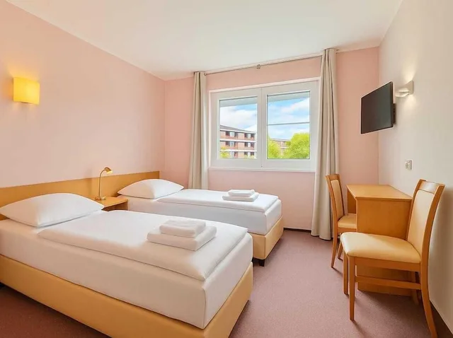 غرفة كلاسيكية بسرير فردي بإطلالة على الفناء، Hotel Birkeneck 1/2