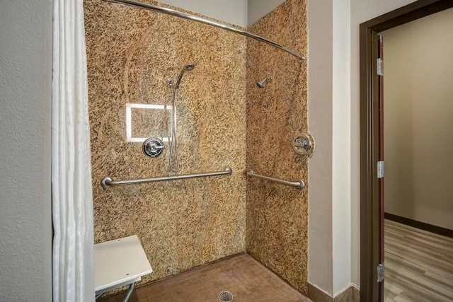 غرفة ديلوكس بسرير كينج، Motel6 Fort Worth, TX – I-35 & I-20 7/7