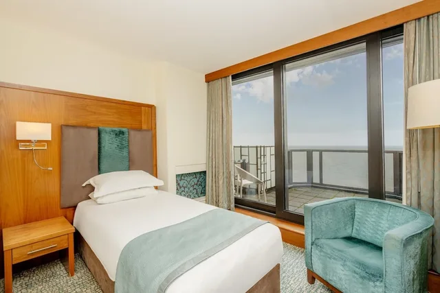 غرفة بريميوم مفردة، The View Hotel 7/11