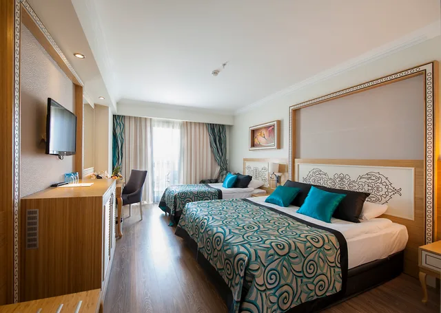 Room, Double Bed, Side Sea View، Crystal Waterworld Resort and Spa 1/2