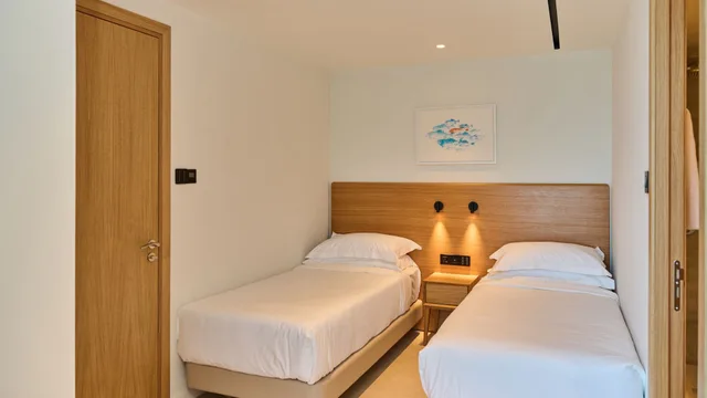 جناح بانورامي بإطلالة على البحر بغرفتي نوم، Sunrise Emerald Hotel 1/8