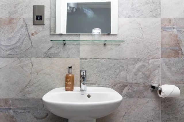 Basic, Single, Single Bed, External Bathroom، The Applewood Hotel 5/6