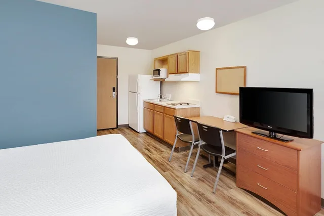 غرفة قياسية بسرير كوين، WoodSpring Suites Council Bluffs 2/7
