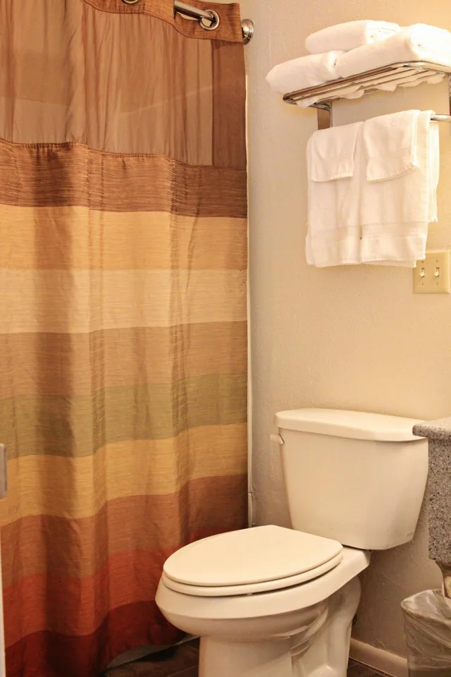 غرفة بسرير كينج، Bowen Motel 1/1