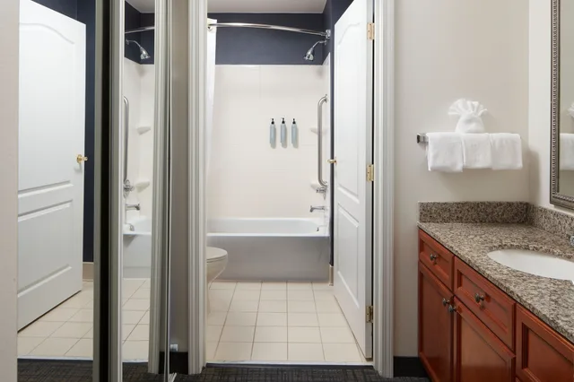 1 Bedroom, Suite, Queen Bed, Sofa, Residence Inn Manassas Battlefield Park 3/5