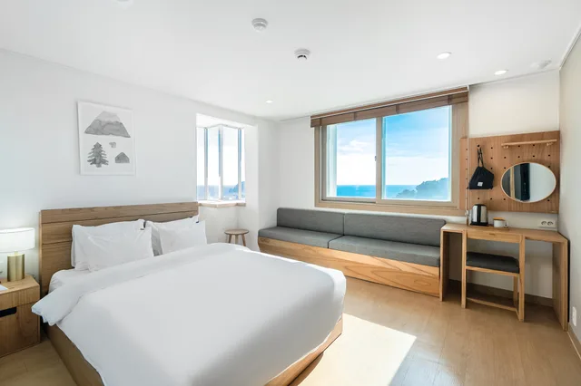 Panorama, Luxury, Double Bed, Ocean View، Heyy Seogwipo 2/4