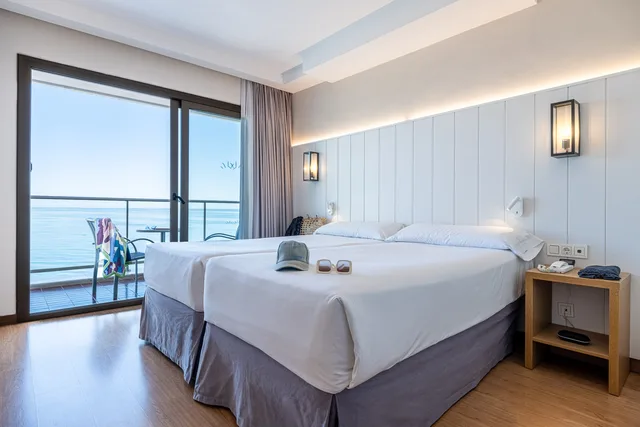 SELECT Sea Side، Estival Torrequebrada 2/3