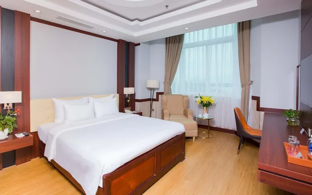جناح تنفيذي بسرير كينج بإطلالة على النهر، Van Phat Riverside Hotel 4/10