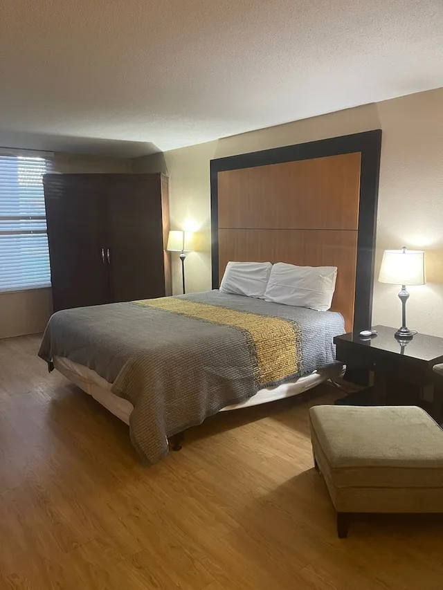 غرفة ديلوكس مفردة بسرير كوين، Apm Inn & Suites 7/10