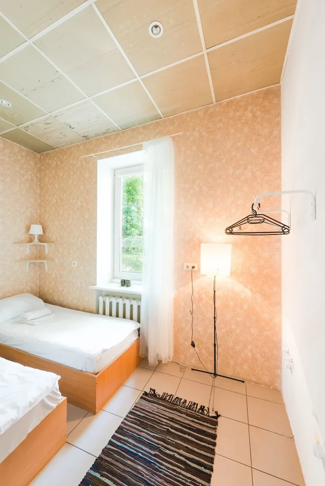 غرفة رباعية بسرير مزدوج بحمام خاص، Downtown Forest Hostel & Camping 2/6